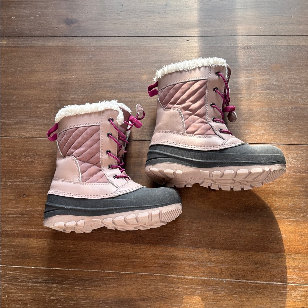 Size 1 all in motion snow Boots - Picture 6 of 13